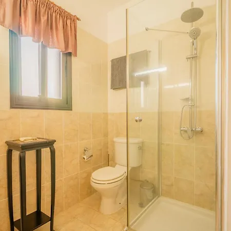 Villa Panorama - Stunning Views In With Hot Tub, Pool, Garden *