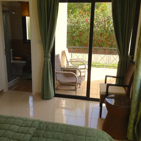 Panorama - Stunning Views In With Hot Tub, Pool, Garden Villa