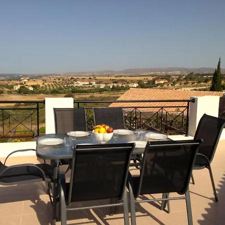Panorama - Stunning Views In With Hot Tub, Pool, Garden * Kouklia