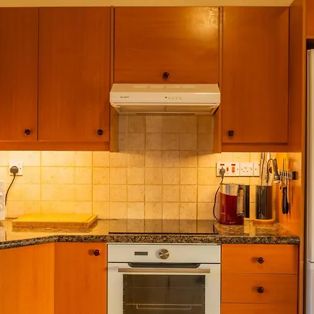 Panorama - Stunning Views In With Hot Tub, Pool, Garden *