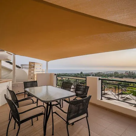 Panorama - Stunning Views In With Hot Tub, Pool, Garden קוקליה