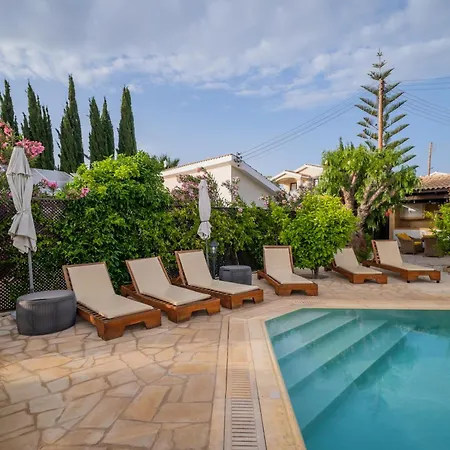 Villa Panorama - Stunning Views In With Hot Tub, Pool, Garden *