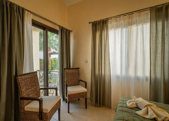 Panorama - Stunning Views In With Hot Tub, Pool, Garden Villa Kouklia