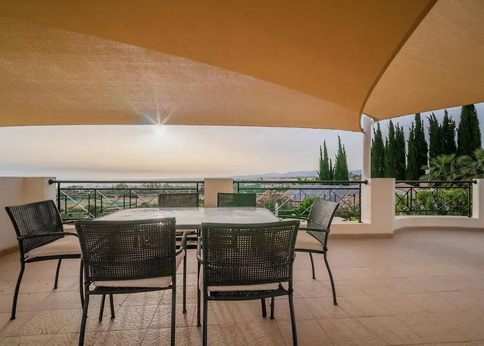 Villa Panorama - Stunning Views In With Hot Tub, Pool, Garden