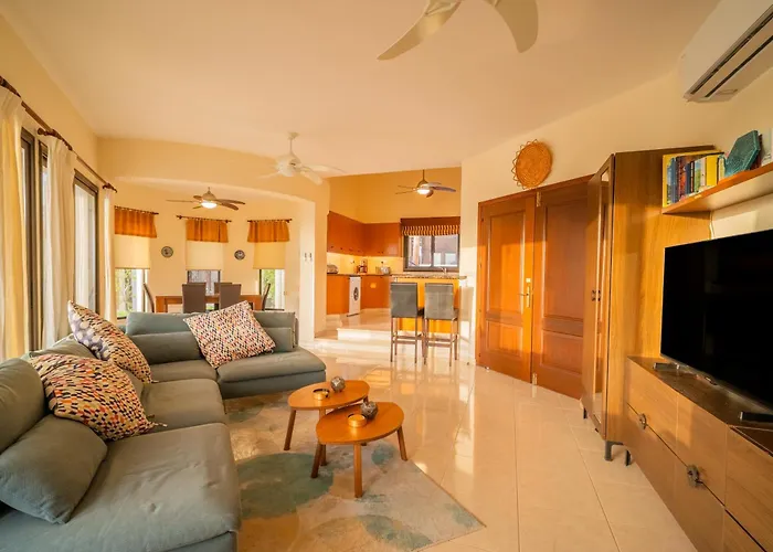 Panorama - Stunning Views In With Hot Tub, Pool, Garden *