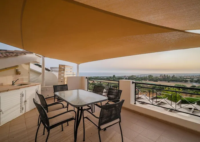 Panorama - Stunning Views In With Hot Tub, Pool, Garden Kouklia